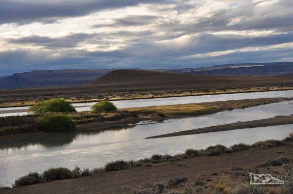 Fim de tarde no Lago Argentino, pouco antes de chegar a El Calafate, no sul do país